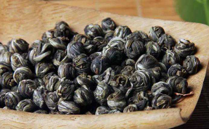 临近三伏天，应学会忌嘴，少碰2甜，饮3茶，忌2味，清爽度过