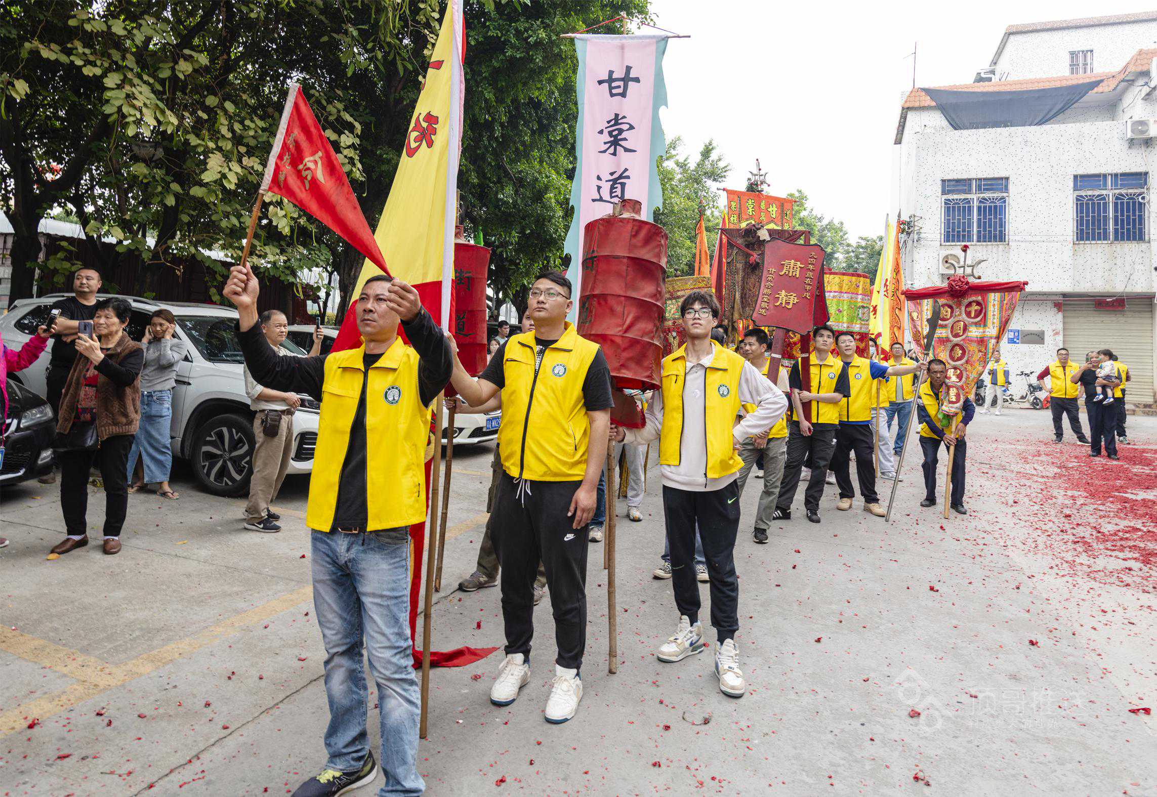 番禺奇葩的春节民俗：擝龙须，龙年初十，10条村村民齐聚擝龙须