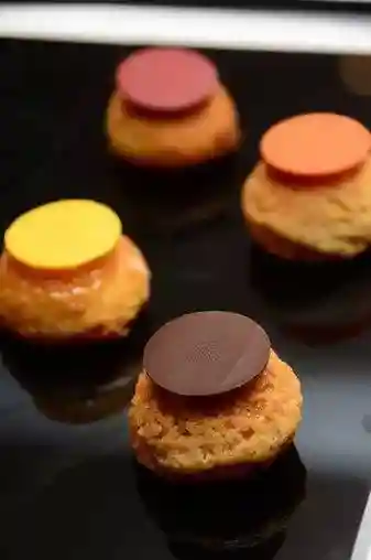 當今巴黎 │ 最熱門的時尚甜點「法國情人」迷你小泡芙