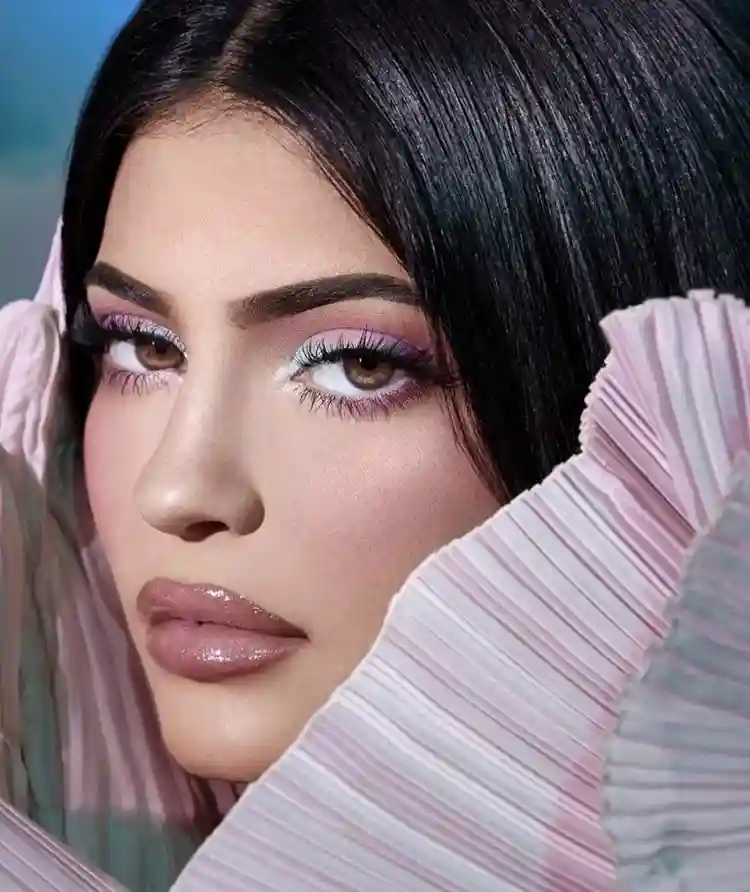 Jacquemus又开新餐厅，Lemaire的秀场妆容也太高级了！「每周时报」