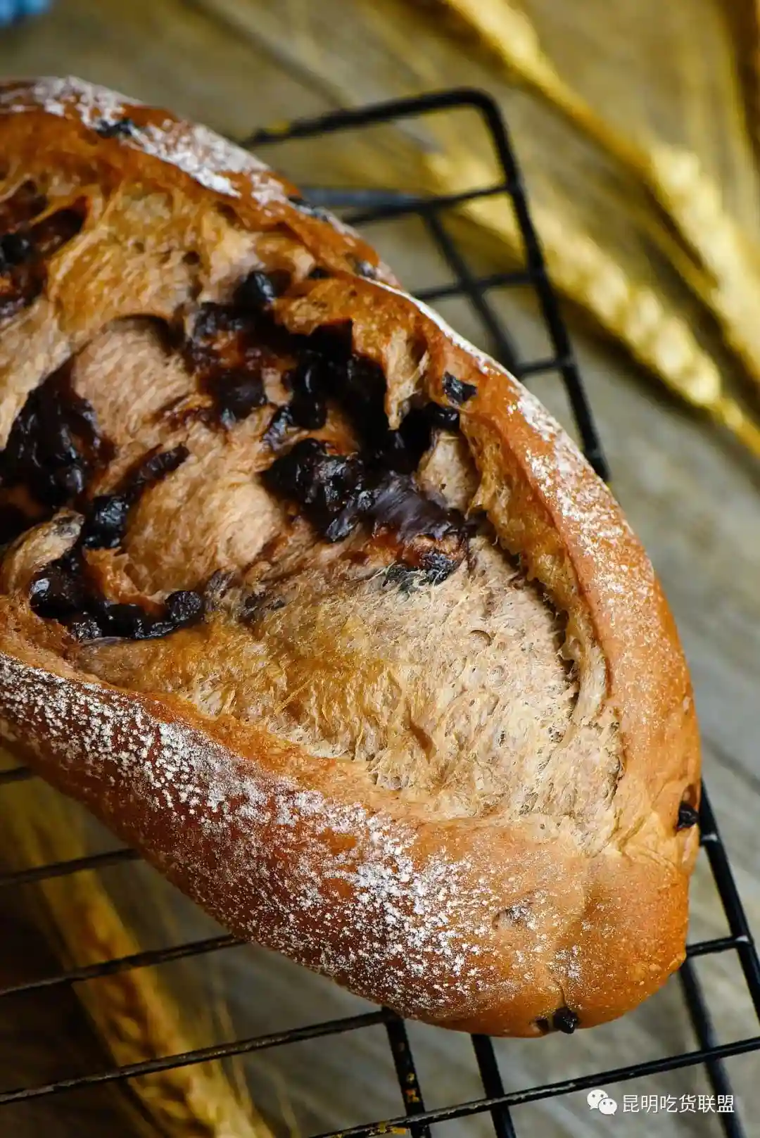 昆明年薪百万2胎妈妈辞职在小区开的烘焙店，老奶油蛋糕1天卖50个