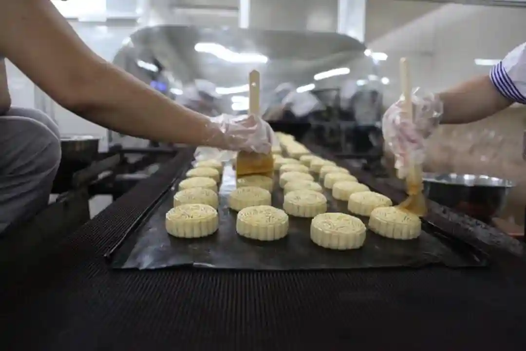 柳州雅乐：走进60年老店看月饼制作