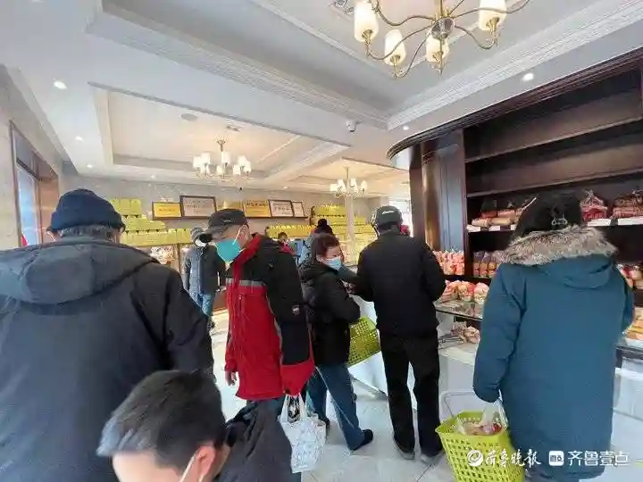 一口下去都是年味！济南百年老字号糕点店迎来销售高峰
