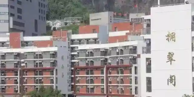 最新实景！深圳20所重点高中食宿情况大汇总