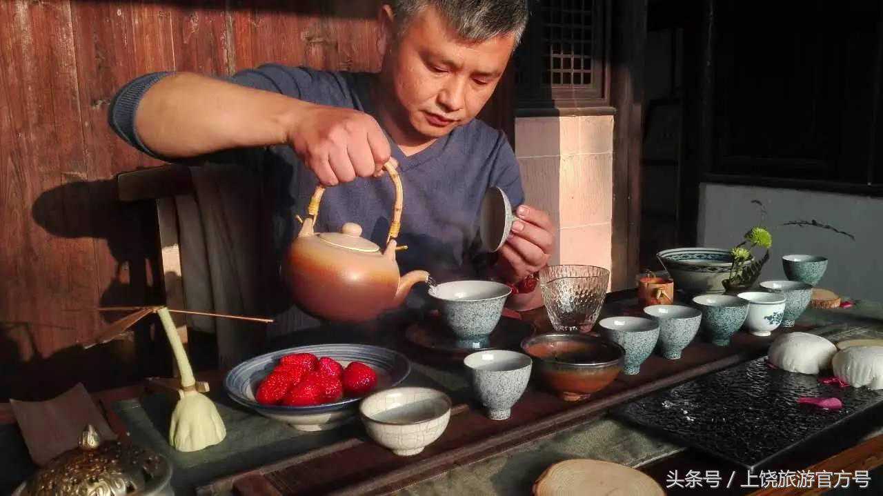 信江书院内：茶仙子们的茶集