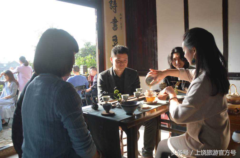 信江书院内：茶仙子们的茶集