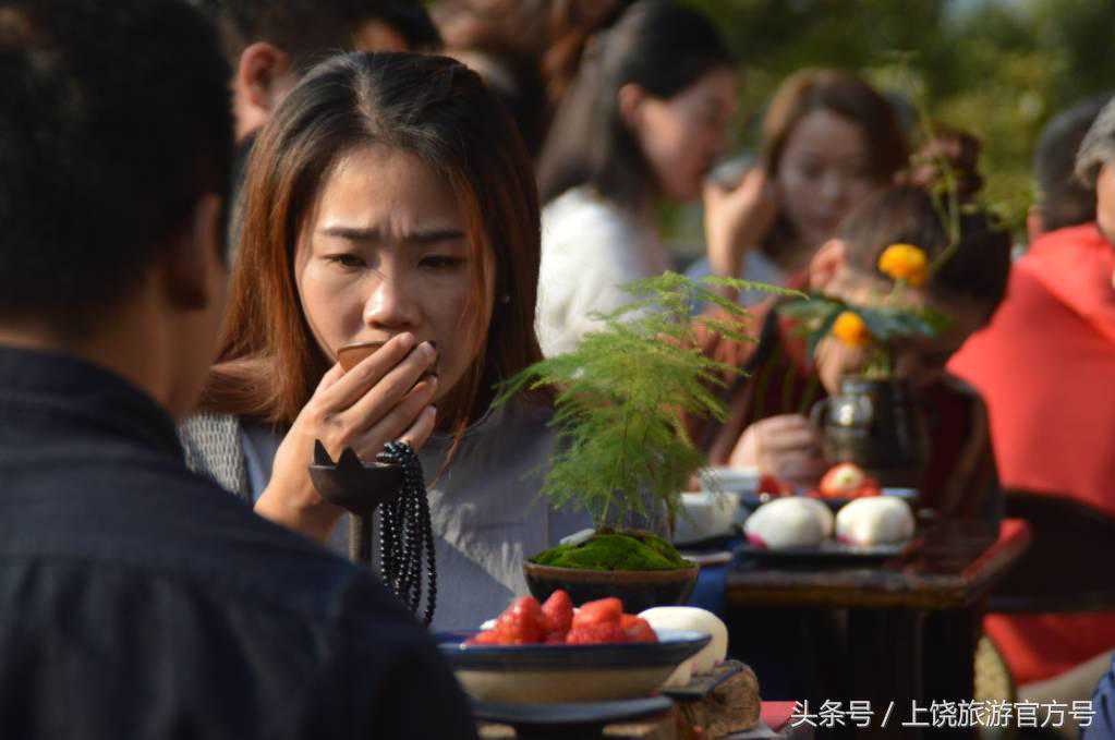 信江书院内：茶仙子们的茶集