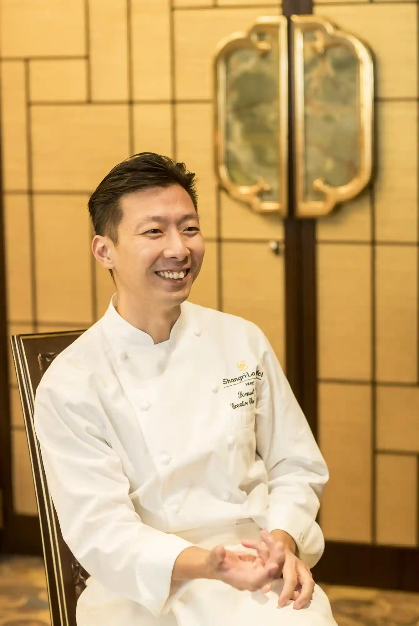 巴黎这家顶级餐厅的后厨全讲粤语，背后有怎样的故事？