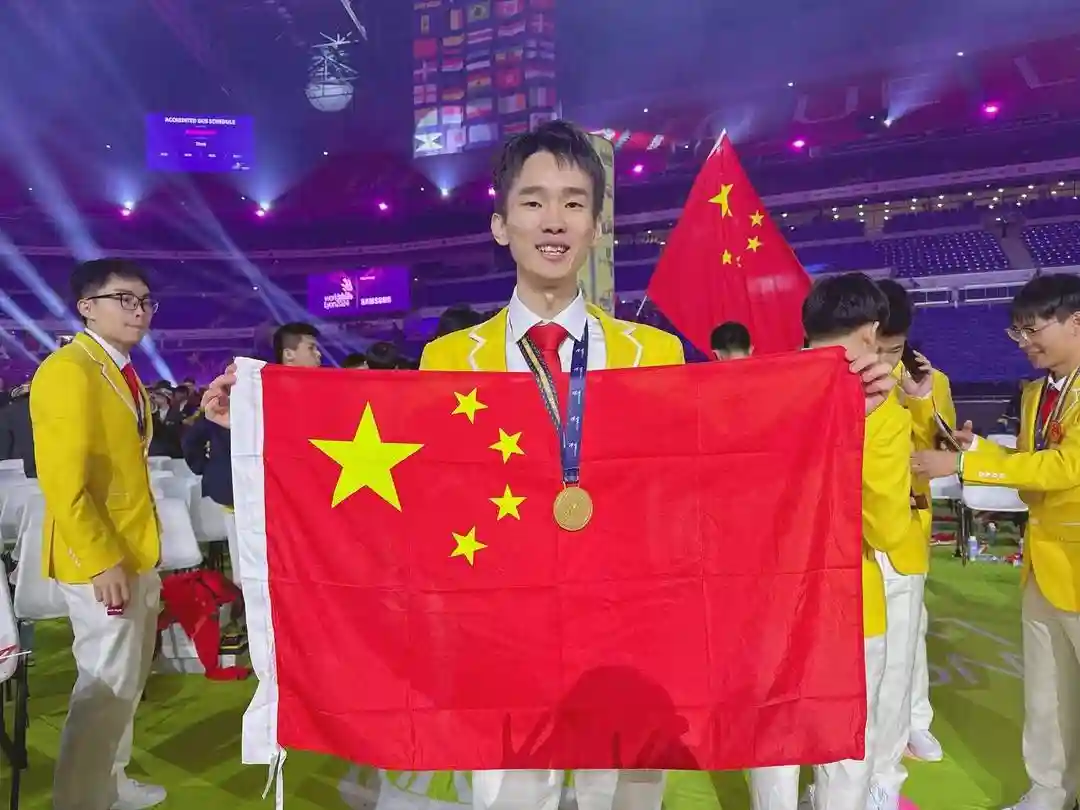 用榫卯结构做面包拿下世界冠军 22岁的他想让世界看到中国文化 | Z世代 正青春