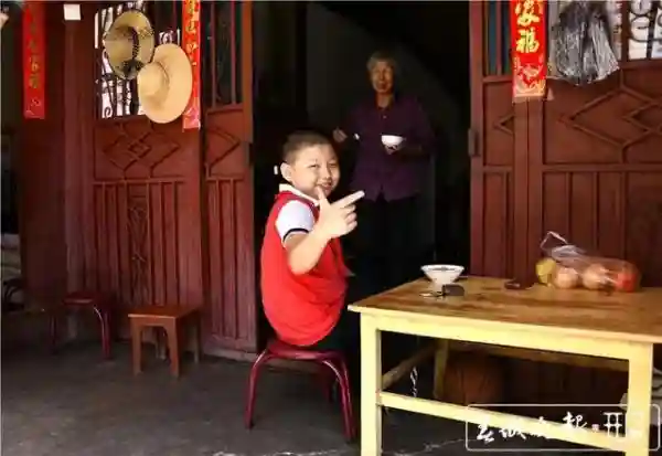 大理巍山6旬老人勇救落水男孩！事件背后，藏着一位父亲29年的人间大爱