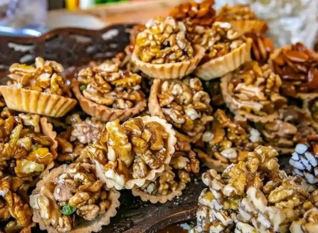 没生意还全国乱窜，遭大众抵制的“新疆切糕”，究竟有啥猫腻？