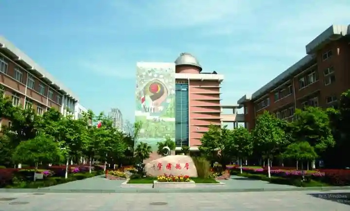 在北大读完本硕博，这位学霸刚刚做了个出人意料的决定