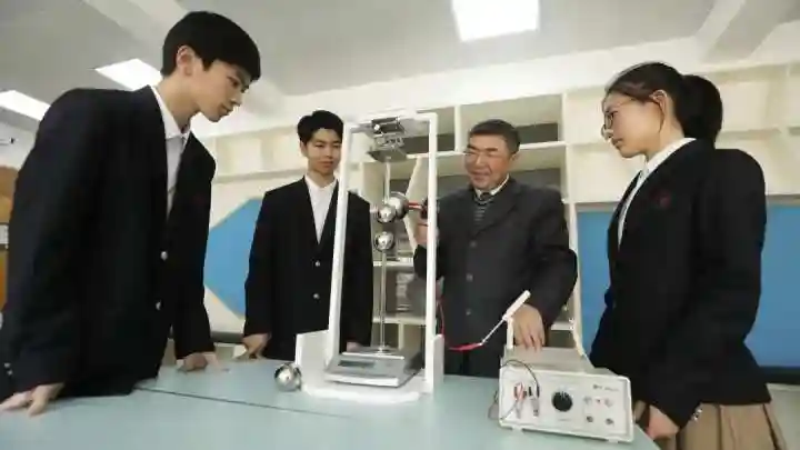 在北大读完本硕博，这位学霸刚刚做了个出人意料的决定