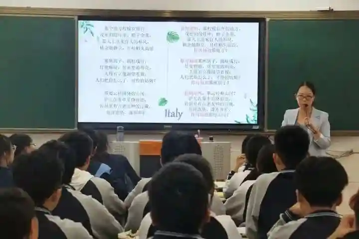 在北大读完本硕博，这位学霸刚刚做了个出人意料的决定
