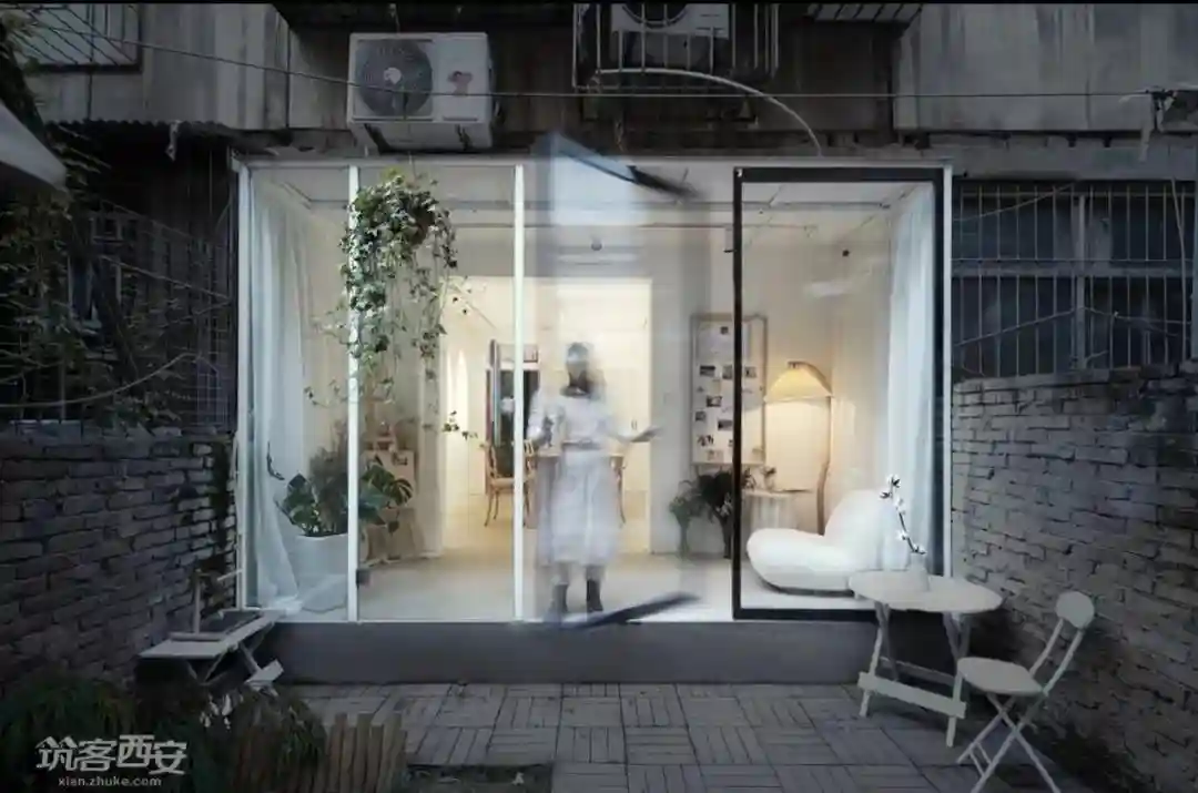 50㎡老小区改造甜品店｜温柔治愈，开启时代“甜蜜魔盒”