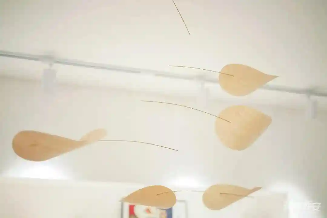 50㎡老小区改造甜品店｜温柔治愈，开启时代“甜蜜魔盒”