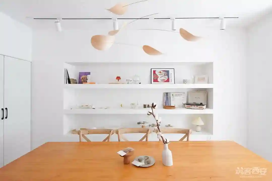 50㎡老小区改造甜品店｜温柔治愈，开启时代“甜蜜魔盒”