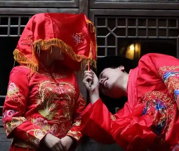 荀慧生新婚夜闹乌龙，掀开盖头新娘变成姑姑，原来是岳父从中作梗