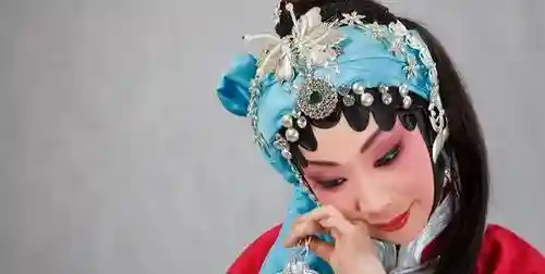 荀慧生新婚夜闹乌龙，掀开盖头新娘变成姑姑，原来是岳父从中作梗