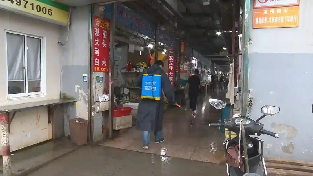 记者实地走访，带你看看上海西南地区最大的农副产品批发集散中心……