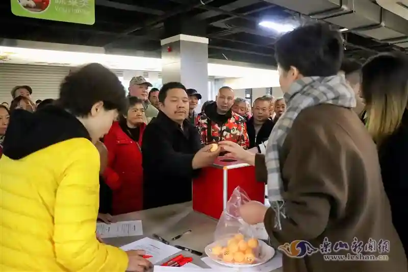 乐山城区这个临时便民摊区即将搬“新家”